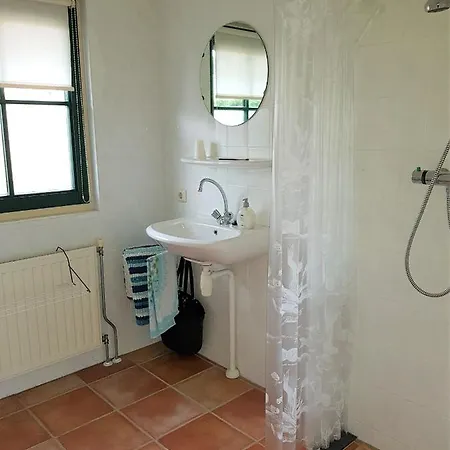 Mooie 6 Persoons Vakantieboerderij In De Achterhoek بيت للعطل *